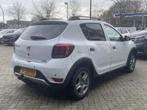 Dacia SanderoStepway financial lease – Leaseprijzen.com – afbeelding 2